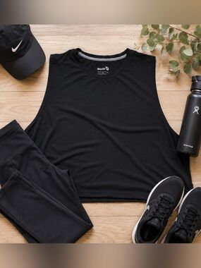 Baleaf Women’s XL Black Cropped Muscle Tank Workout Athletic Activewear Top